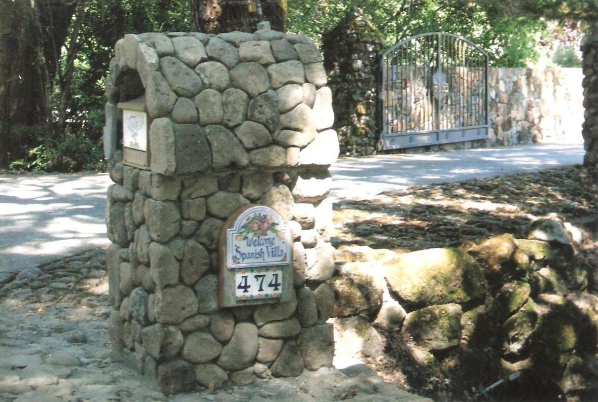 Spanish Villa Inn Santa Helena Exterior foto