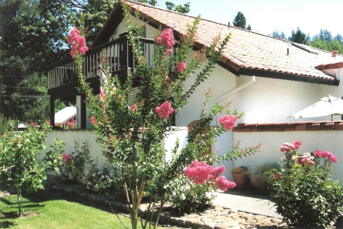 Spanish Villa Inn Santa Helena Exterior foto